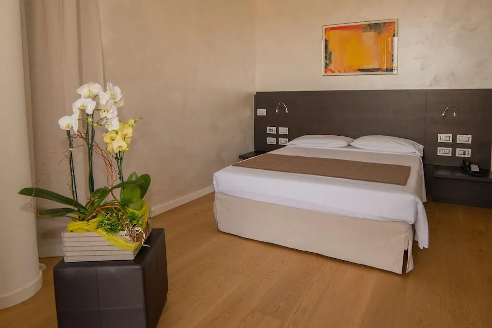 Mod 05 Bike Hotel ساندرا إيطاليا