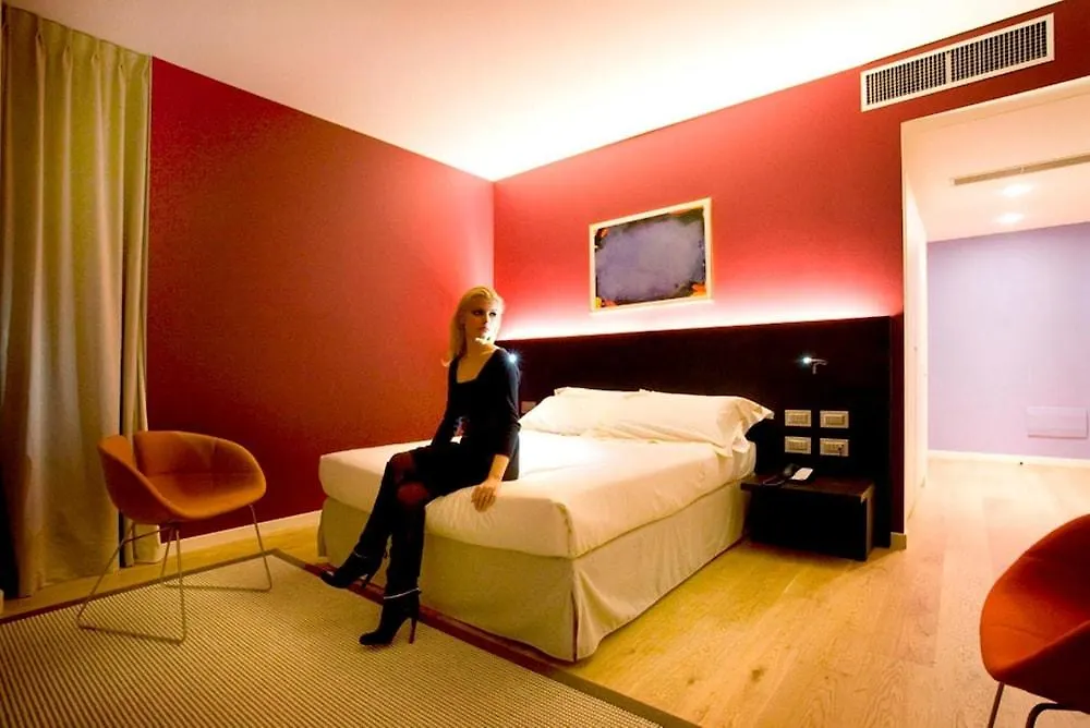 Mod 05 Bike Hotel ساندرا