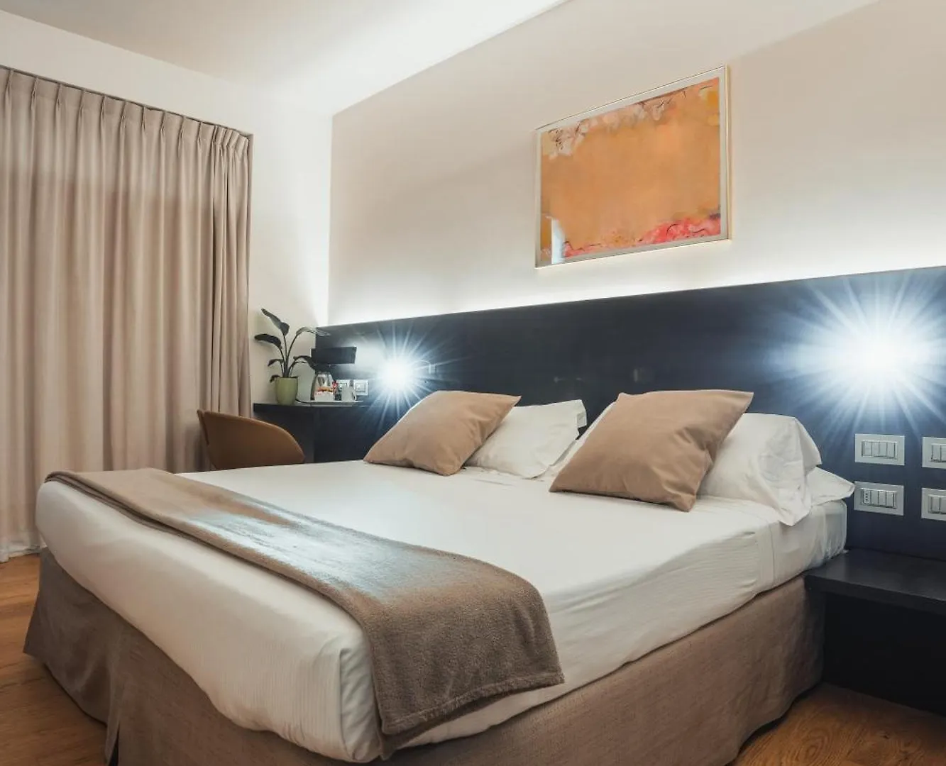 Mod 05 Bike Hotel ساندرا 3*,