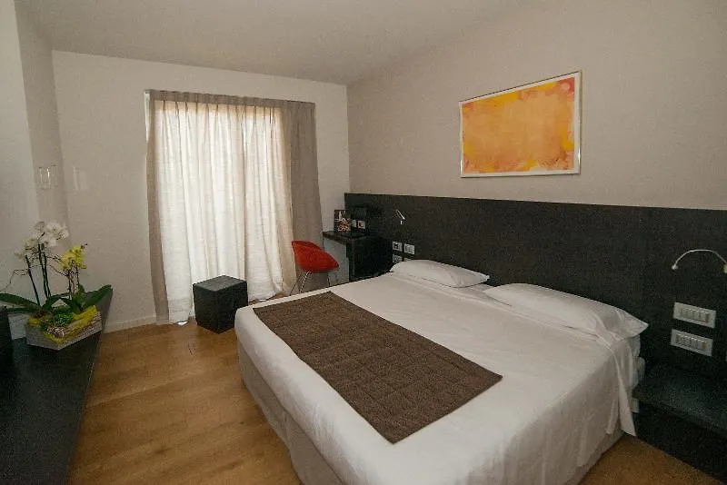 Mod 05 Bike Hotel ساندرا